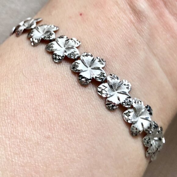 14K Real Solid White Gold Plumeria Frangipani Flower Bracelet - Picture 2 of 11